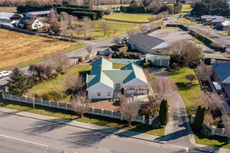 Huge Garaging &ndash; Vendors Ready to Go!