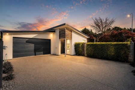 Modern, Private & Perfectly Positioned
