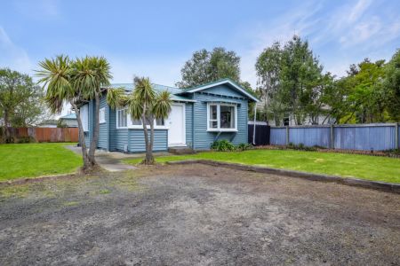 Three Bedroom Character Gem!
