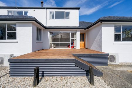 Fantastic Family Living In Hargest!