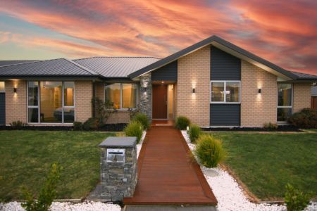 Enviable Family Opportunity In Prestons Park!