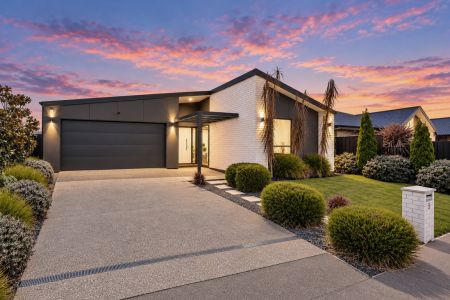 Premium Home &ndash; Comfort, Style, Effortless Living