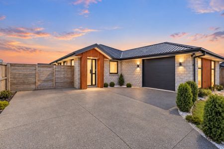 Outstanding Opportunity on Oriel