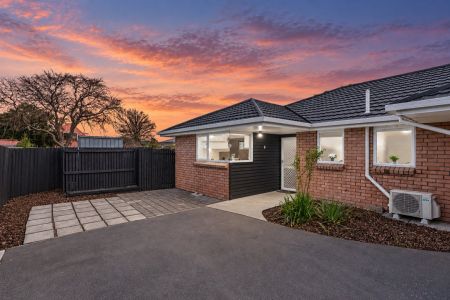 Sunny, Spacious and Low-Maintenance Living!