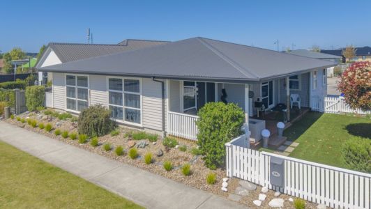 Spacious Yet Easy Care - Plus Motor Home Parking